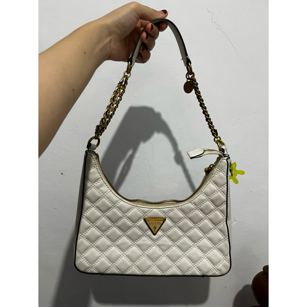Preloved (ORI) GIULLY TOP ZIP SHOULDER BAG - TAS GUESS WANITA