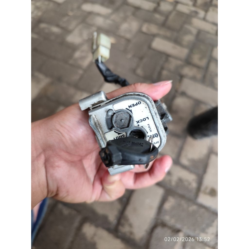 KUNCI KONTAK VARIO KZR 125FI Copotan AHM