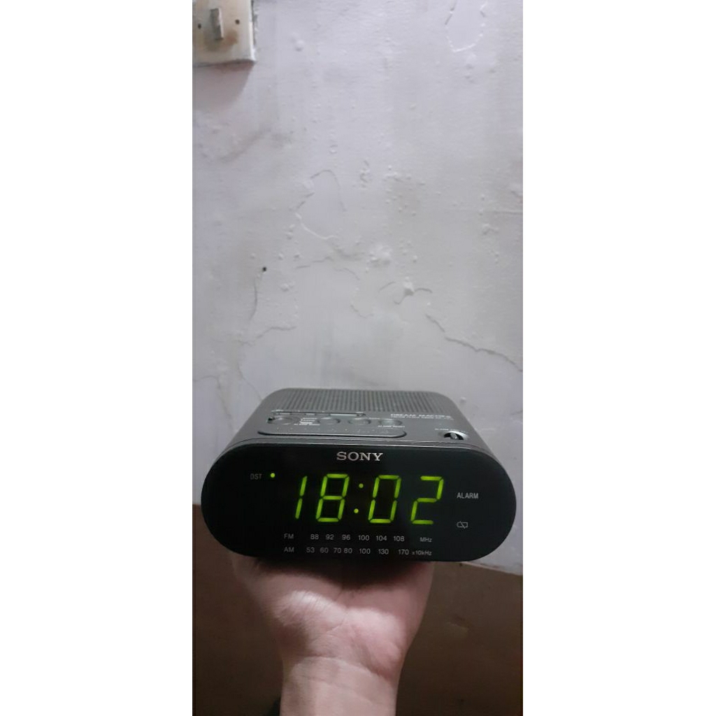 SONY ICF c218 RADIO AM/FM Alarm Digital Clock Second Original