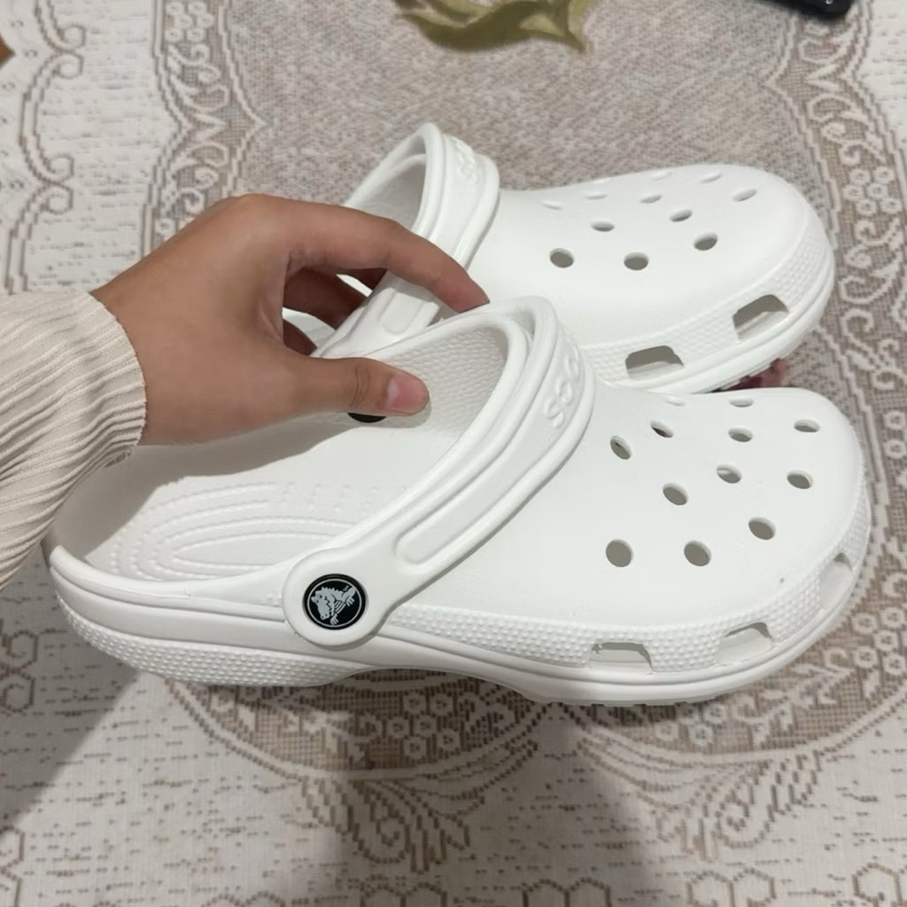 preloved crocs sandal wanita dan pria anti air classic unisex clog sandal wanita/laki laki - white (