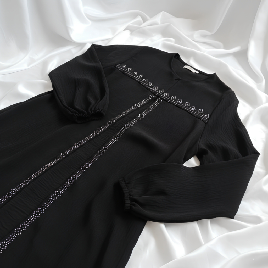 ALUNA Dress Abaya Hitam Crinkle Airflow Premium Aksen Mote Payet Mewah - Gamis Wanita Busui Friendly