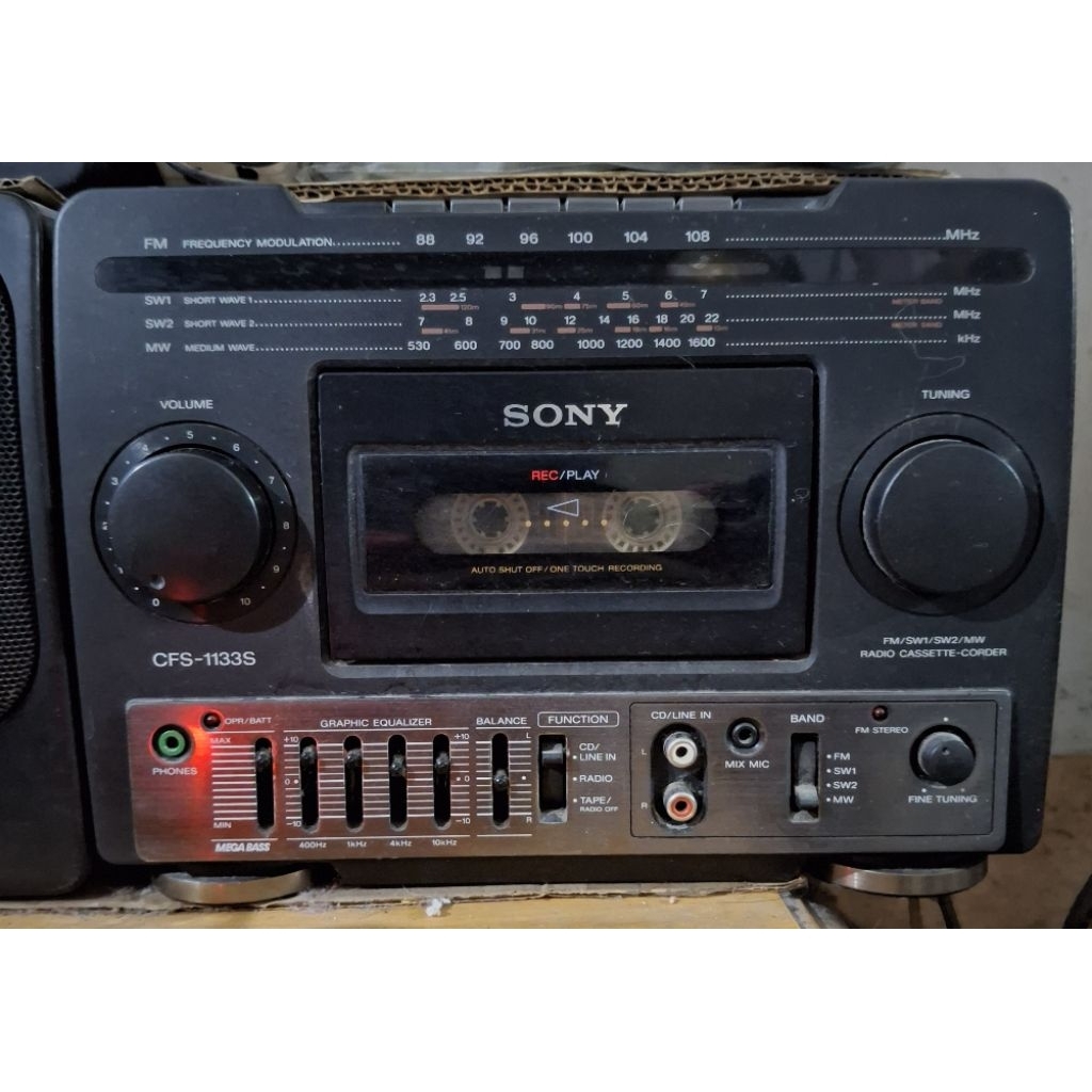sony tape radio compo jadul  CFS-1133S