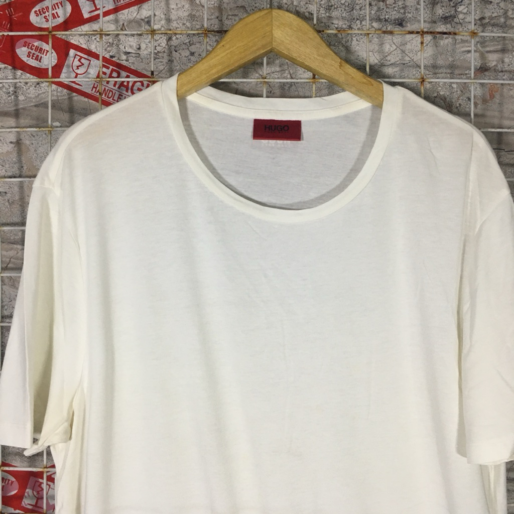 Kaos Hugo Boss Putih Polos Original Second Preloved Size L . 05953