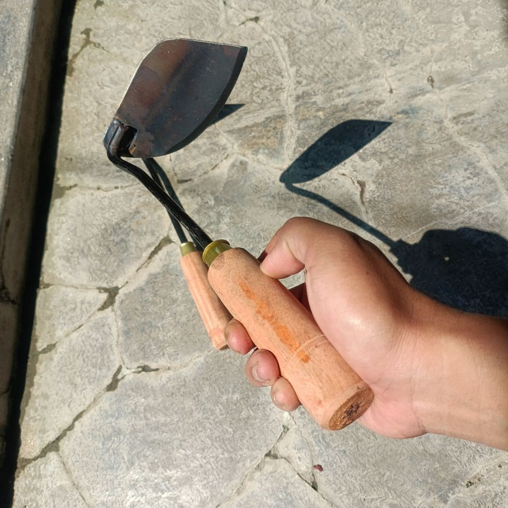 Cangkul Koret Rumput Baja Asli / Pacul Ghatul Miring Tajam / Cangkul Mini berkebun cangkul garuk rum