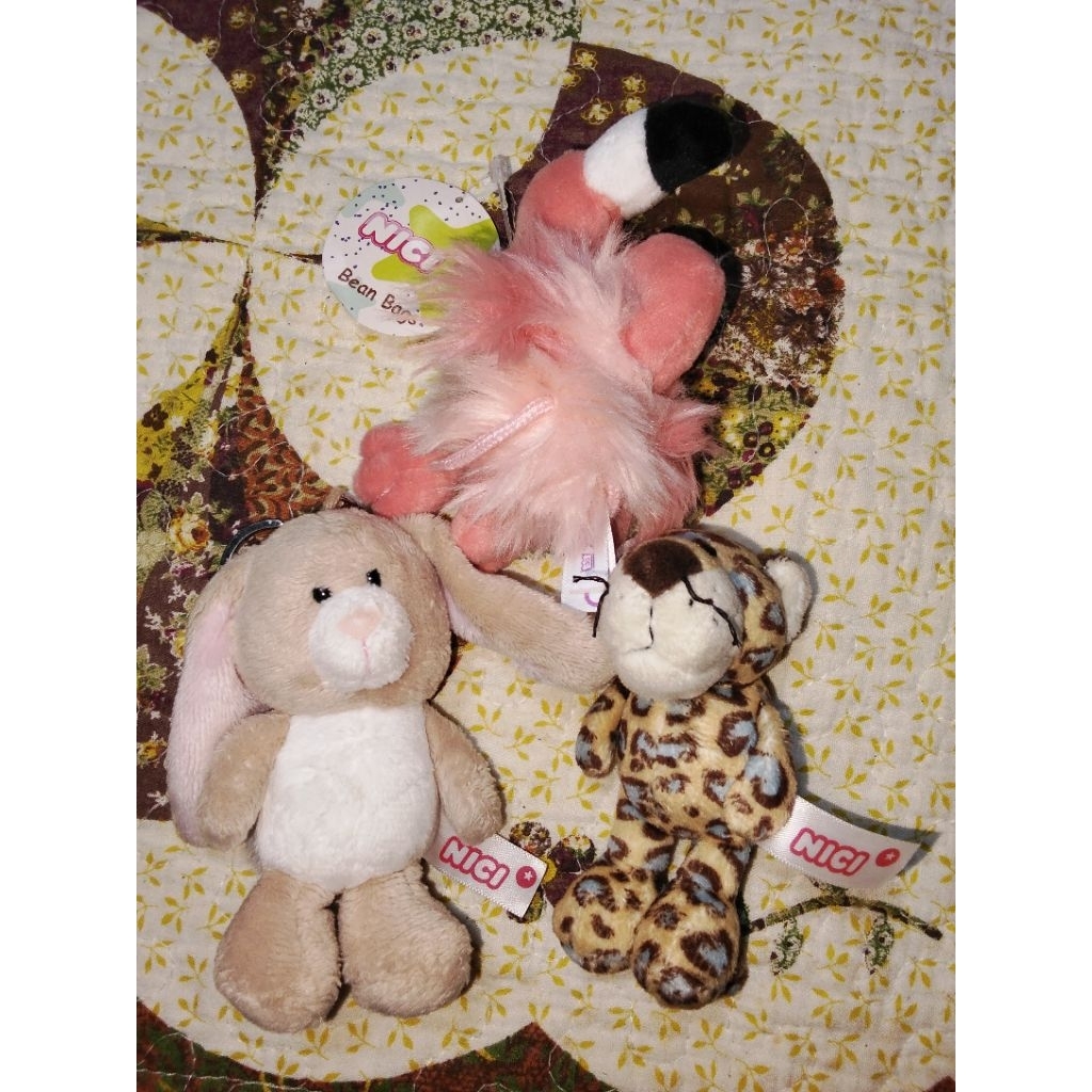 ganci nici flamingo, kelinci, macan