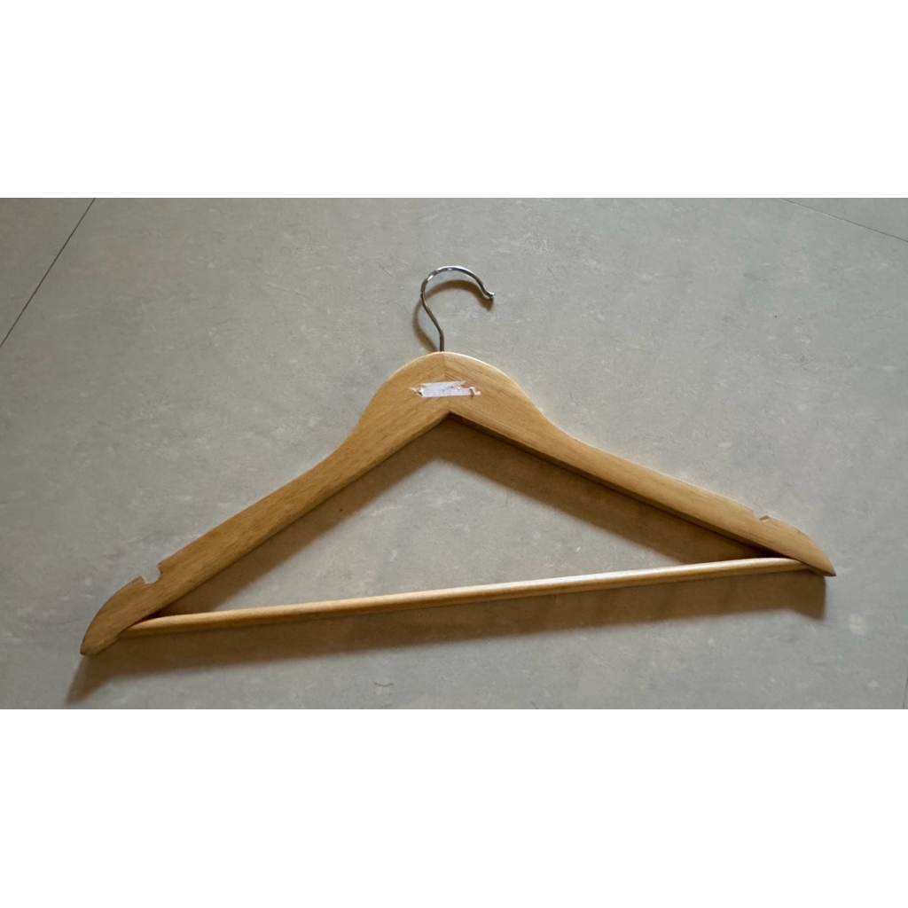 hanger kayu dewasa Bekas butik