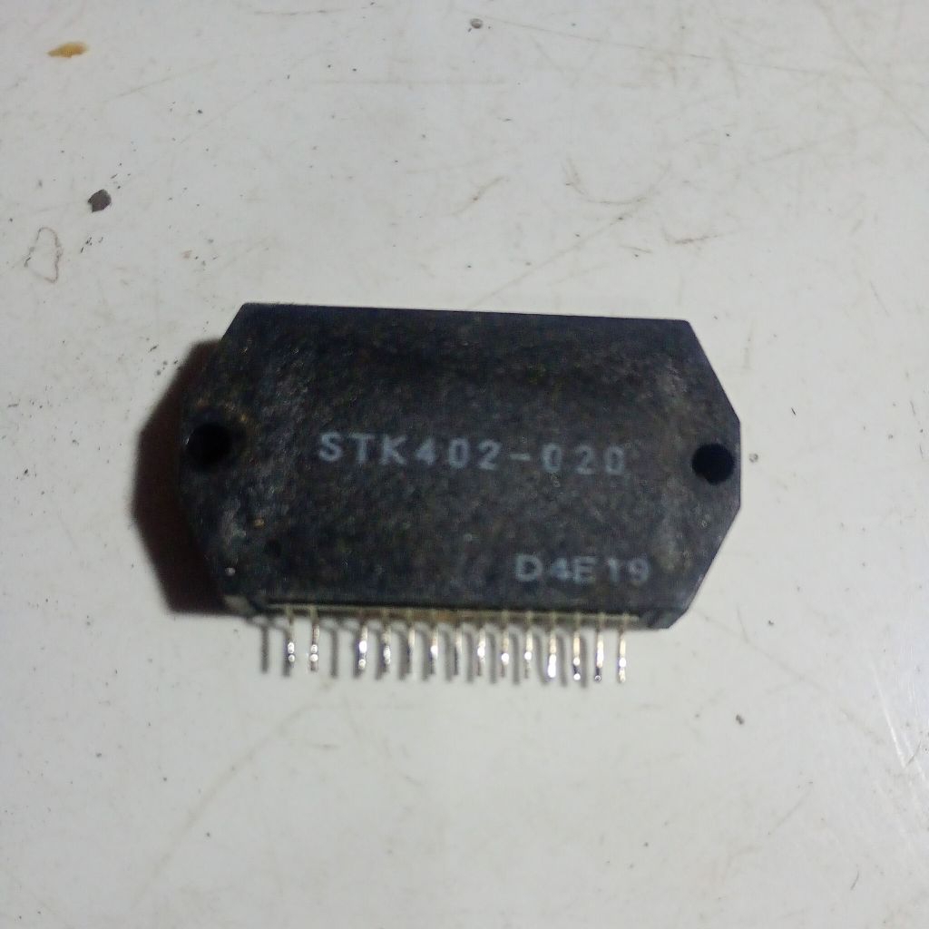 IC stk 402-020 ORI cabutan kondisi normal sebelum di cabut dr pcb harga yg tertera untuk 1 biji