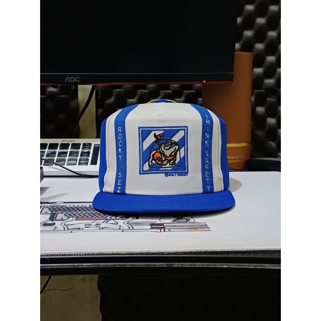 topi vintage walt disney second