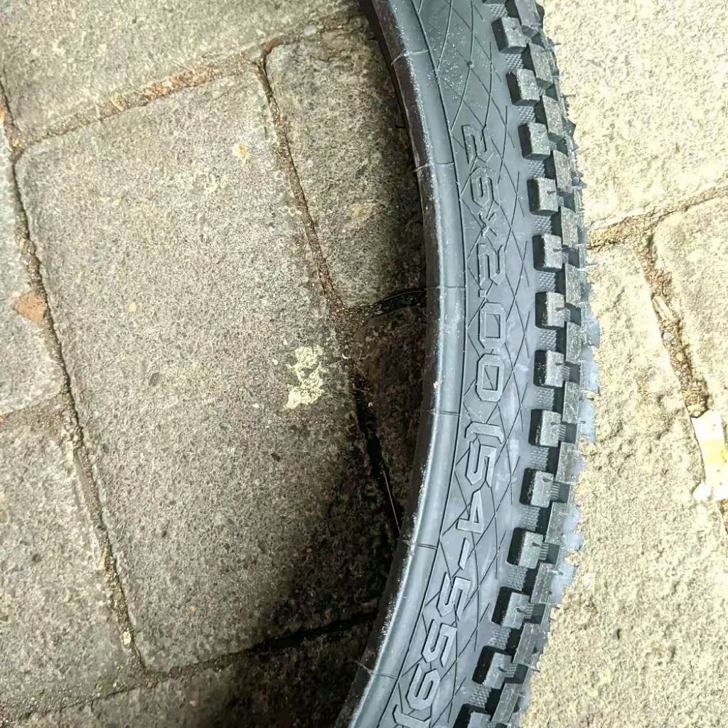 Ban Luar Tire Delium 26 x 2.00 SA240 26x2.00 Hitam