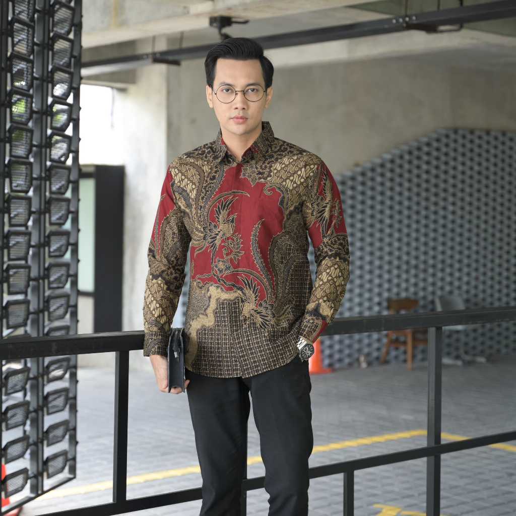 Brawijaya Maroon Batik Pria Lengan Panjang Slimfit Premium