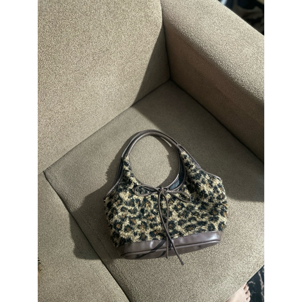 preloved cardigan,sweater,jaket kulit,kemeja crop,vest