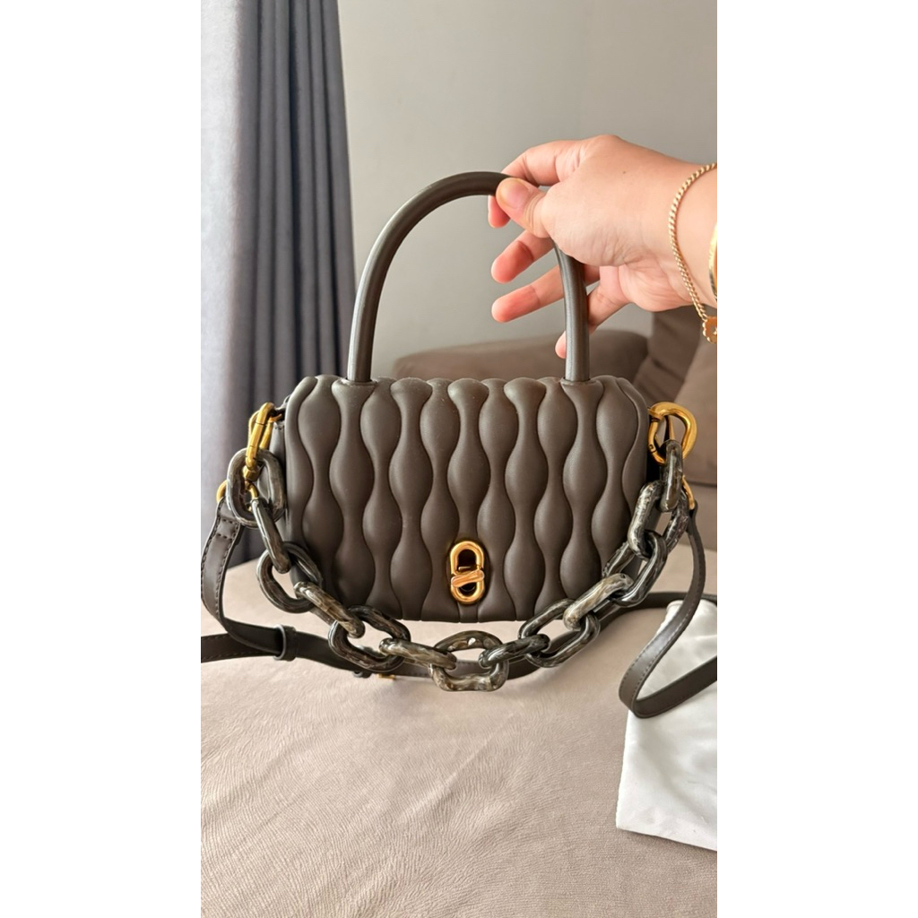 preloved tas charles&keith 100% ori