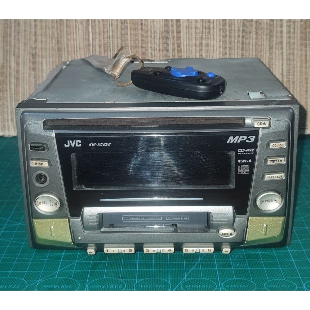 tape mobil merk JVC