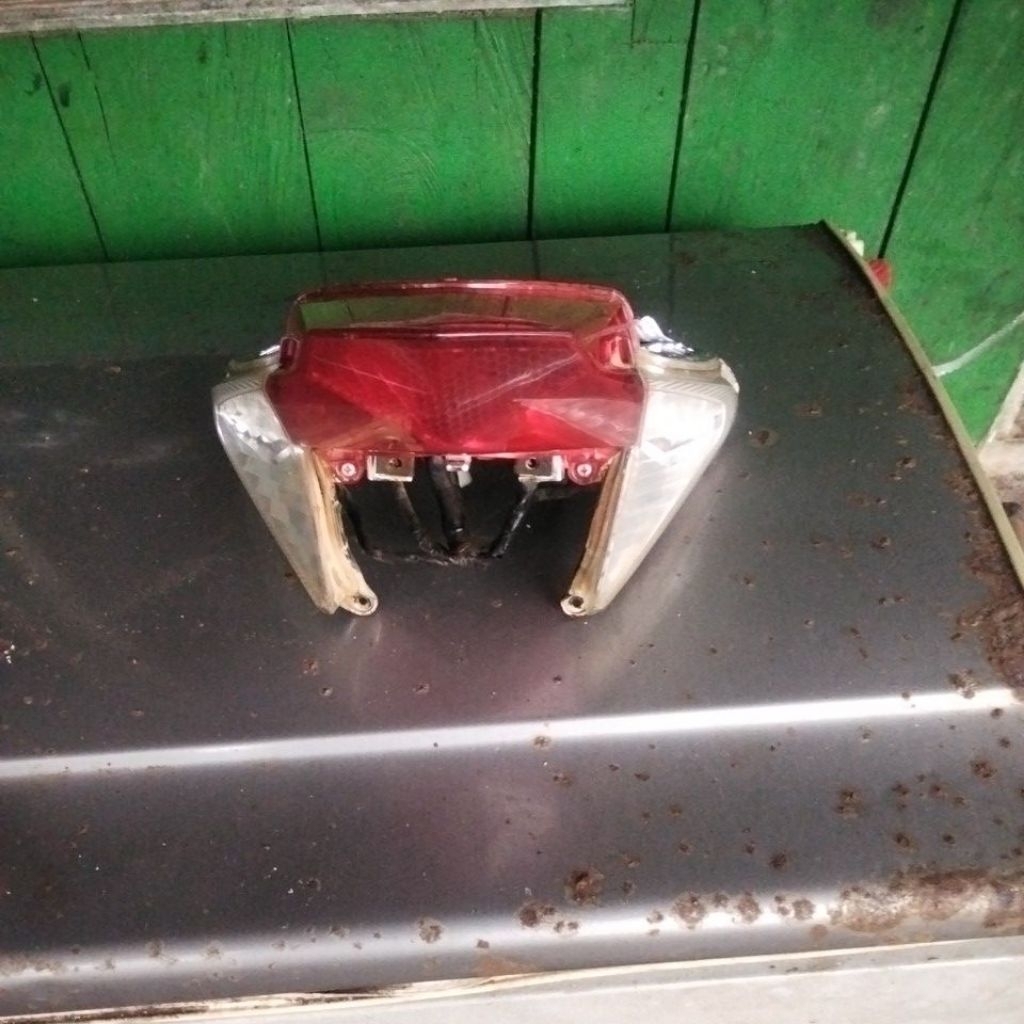 lampu belakang set kabel soket Honda Vario 125 kode KZR
