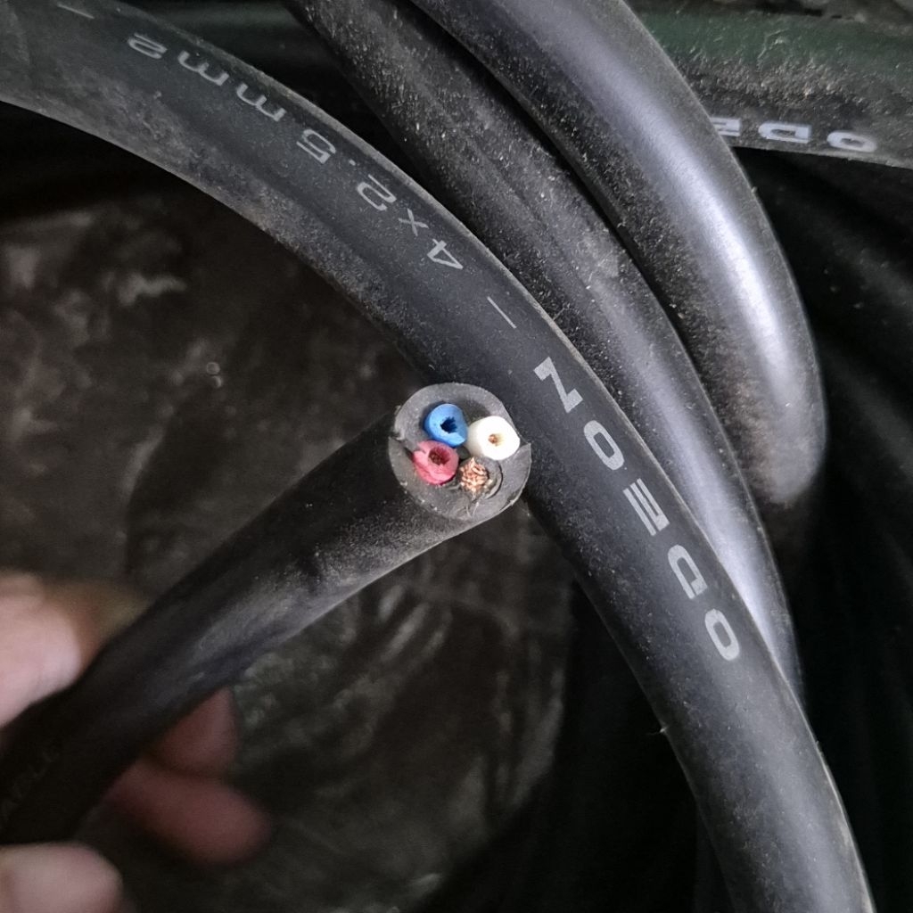 Kabel Audio ODEON 4x2.5 Hitam