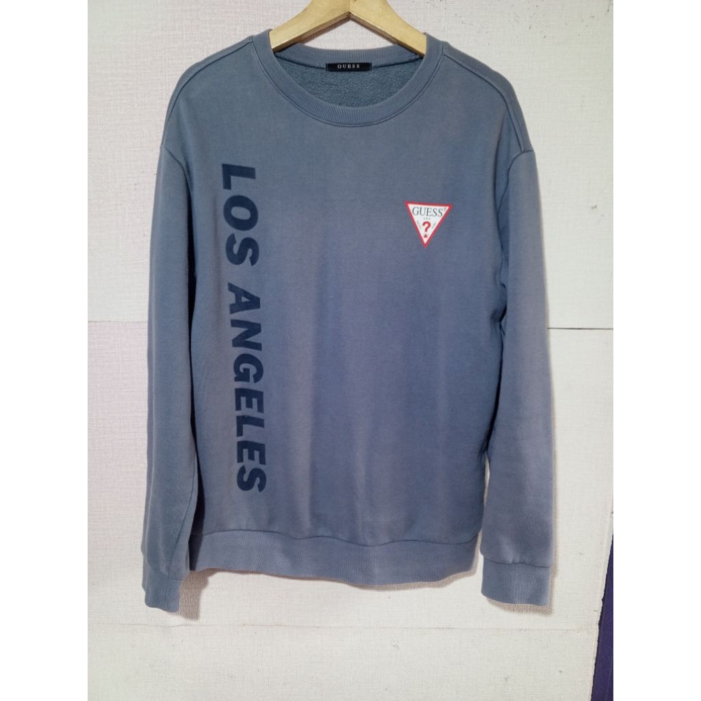 baju sweater cn Guess size L fit XL second
