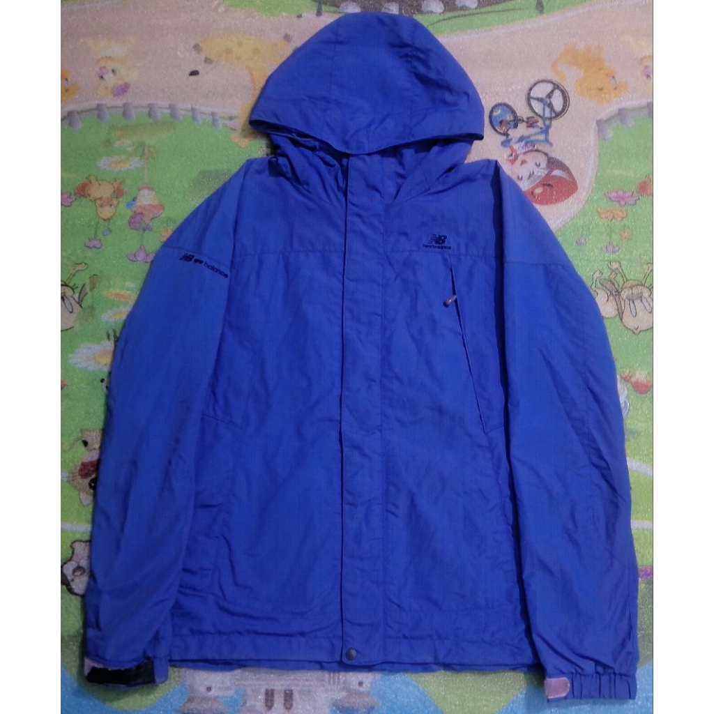 Jaket Outdoor Gorpcore New Balance Purple
