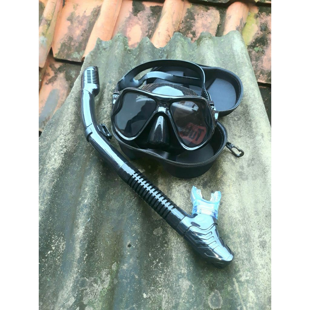 kacamata masker selam