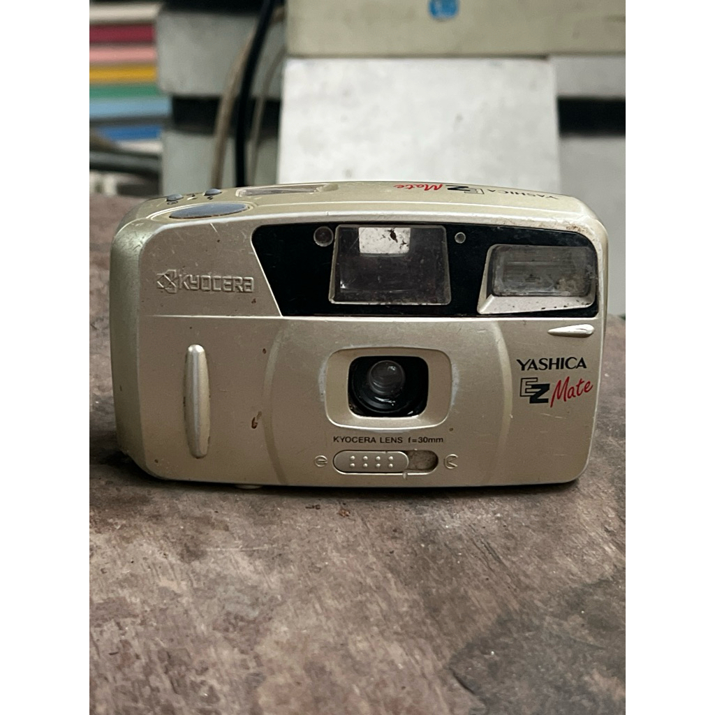 Kamera Poket Film / Pocket Camera Analog for Display, Yashica EZ Mate