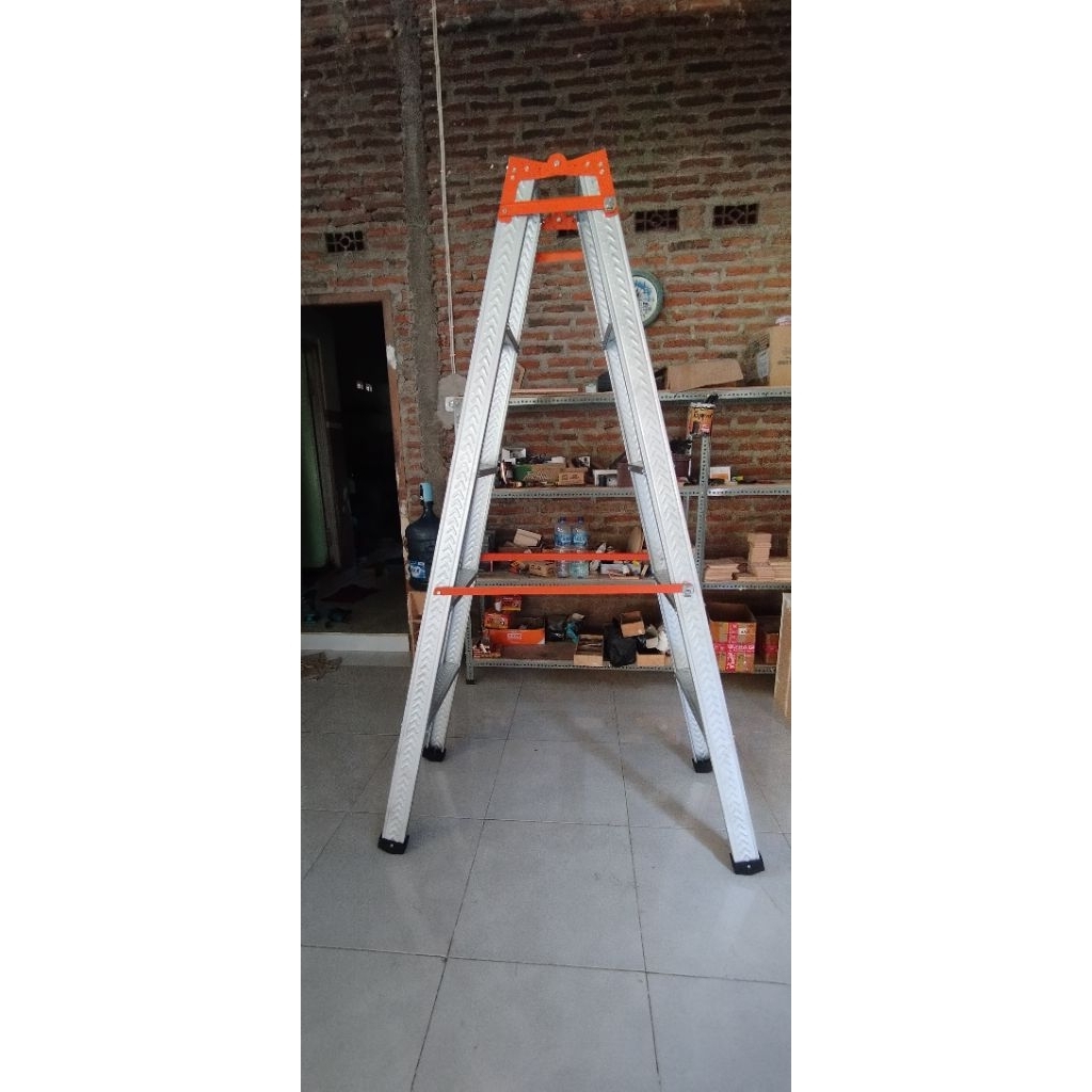 Tangga lipat baja ringan 2 mtr