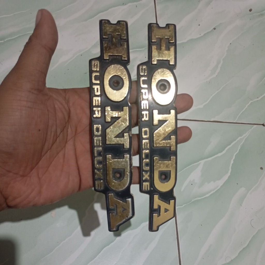 emblem gl 100 original paint