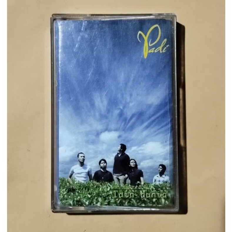 Kaset PADI Lain Dunia
