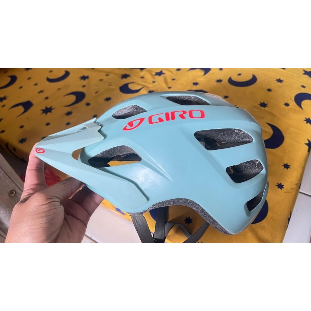 helm giro fixture