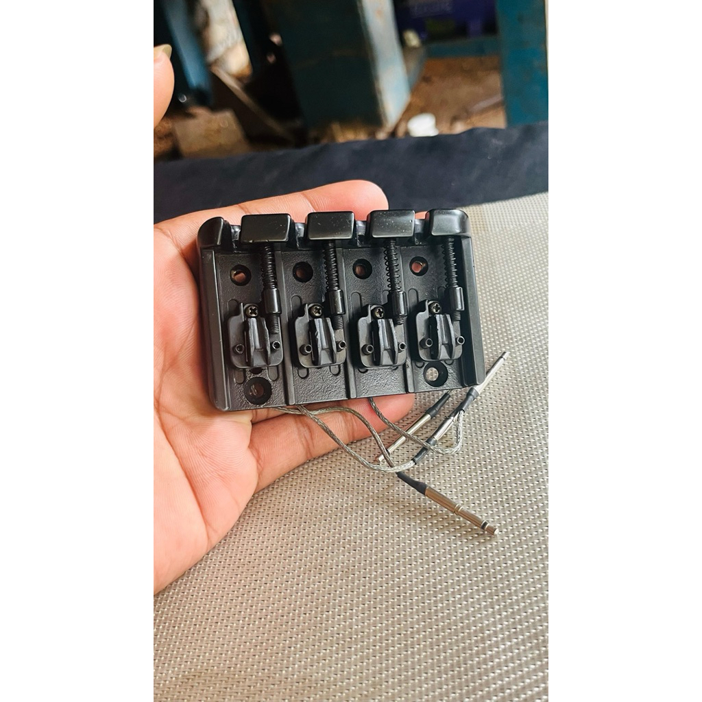 bridge bass ibanez sr premium+piezo 4string original warna hitam