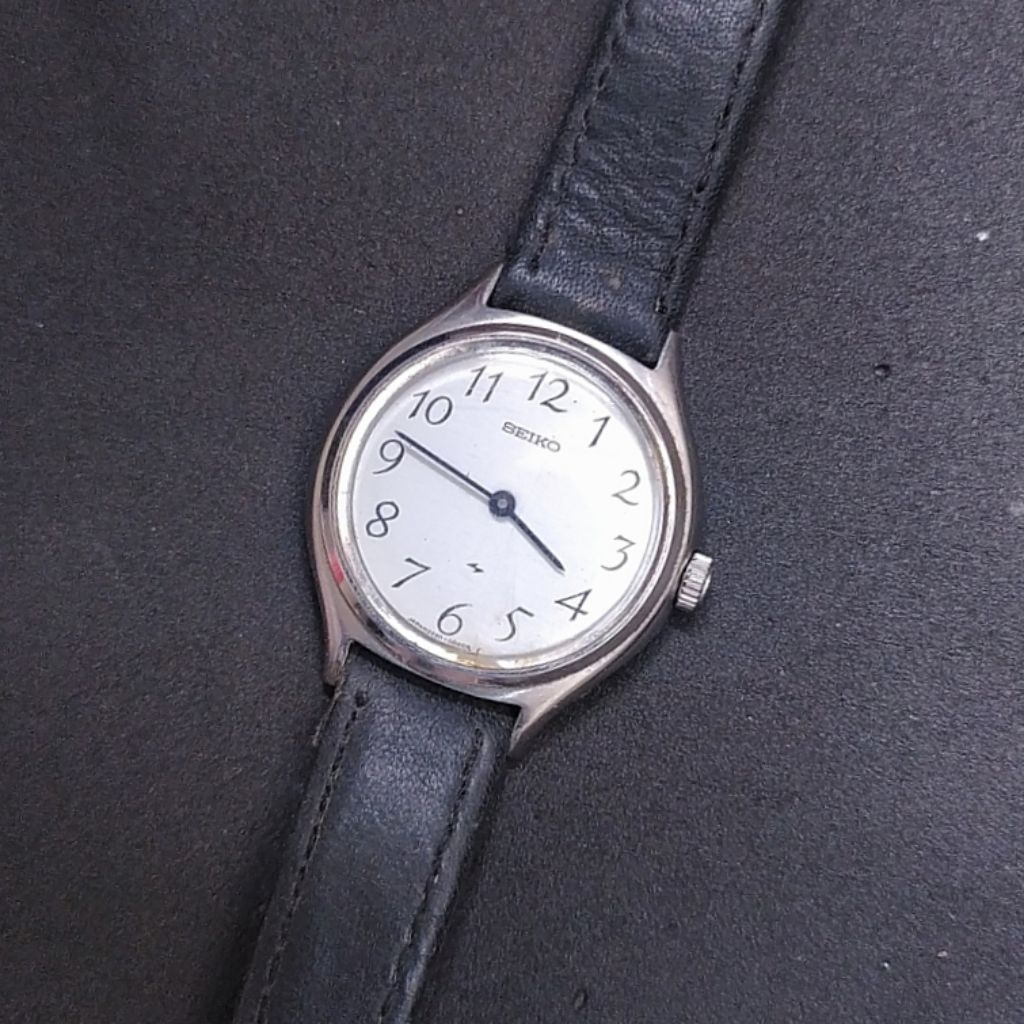 Jam tangan Vintage Seiko chariot 2220 - 0320 Manual Winding Japan 70's