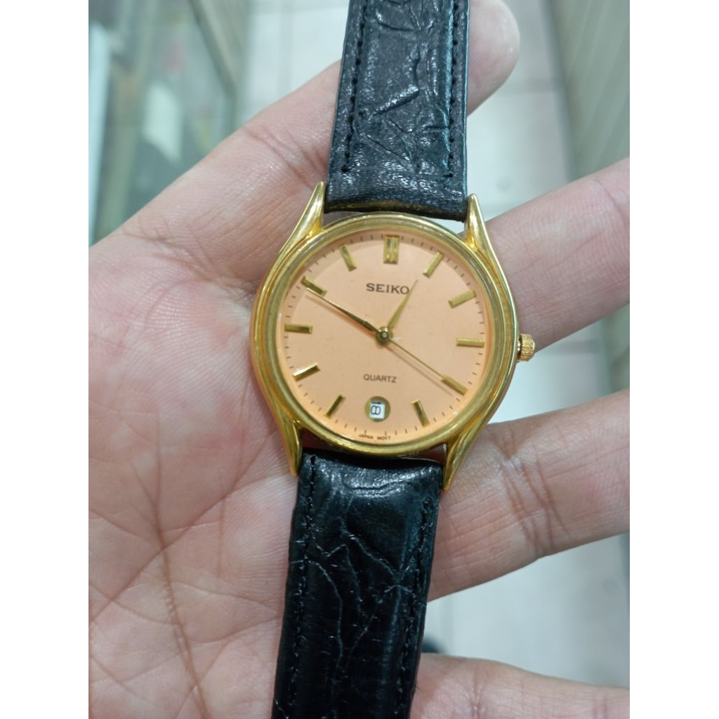 jam tangan pria seiko-kulit klasik vintage tipis kondisi normal semua mulus