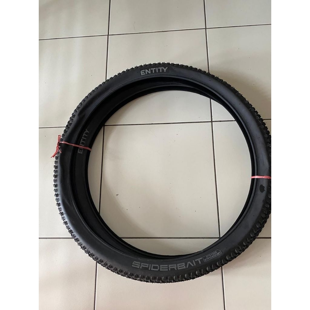 ban luar Entity Spiderbait 27,5x225