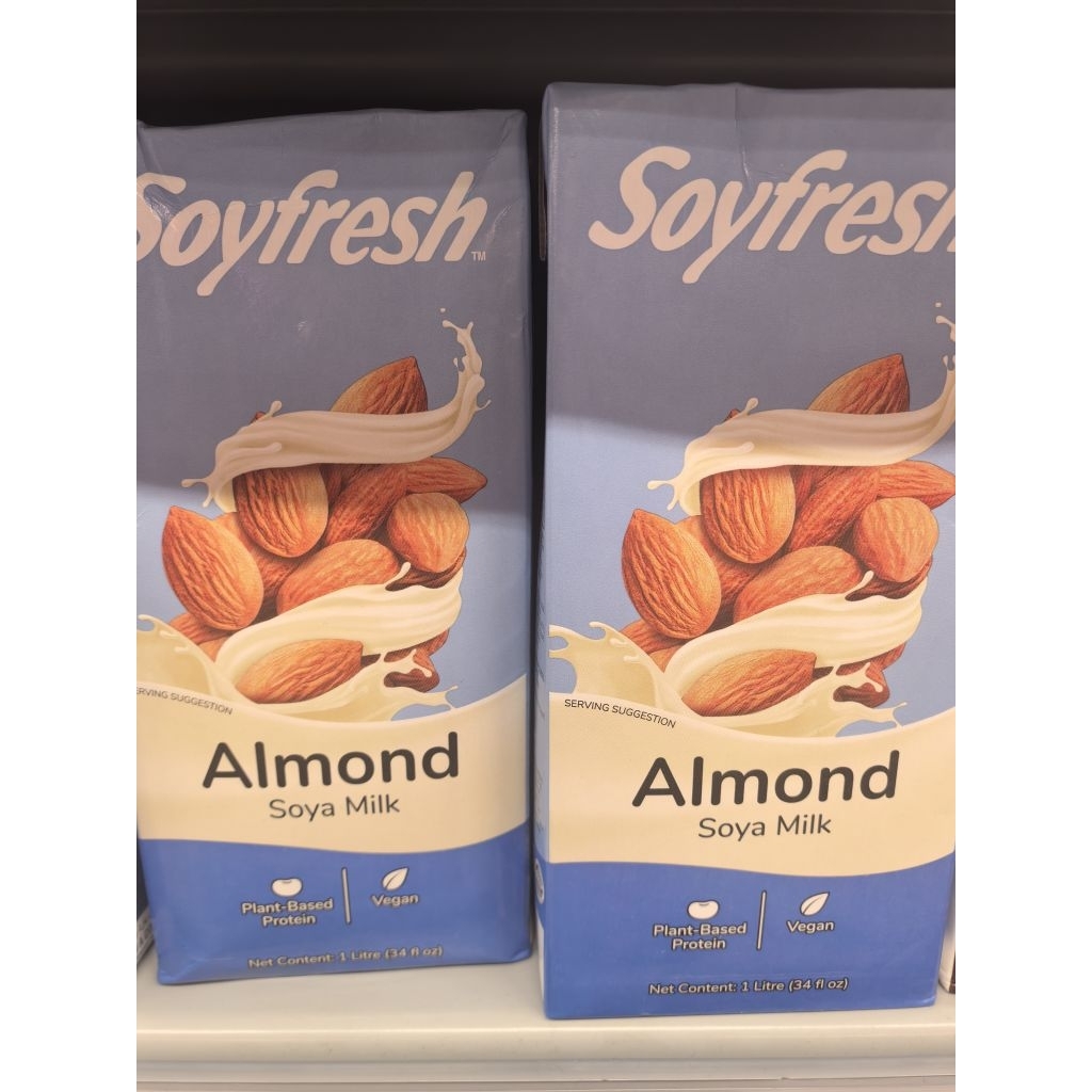 SOYFRESH ALMOND SOYA MILK VEGAN. ALMOND MILK VEGAN. MINUMAN VEGAN. SOYA MILK VEGAN