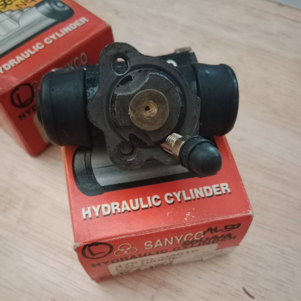 Wheel Cylinder/Rem Belakang Kiri Nepel Soluna 47570-OAO1O