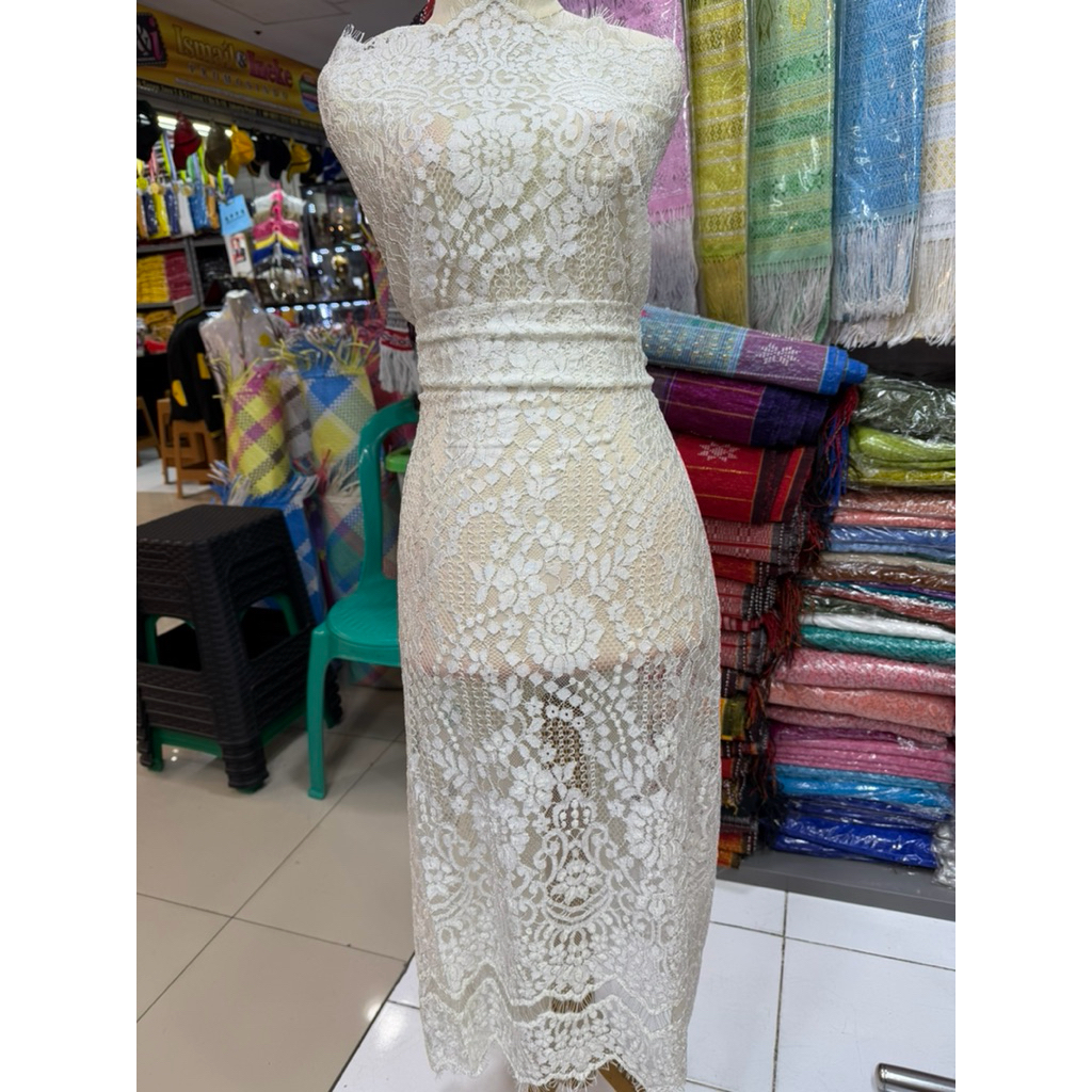Brokat Bahan kebaya pengantin warna putih broken white ukuran 2,5 m x 1,4m