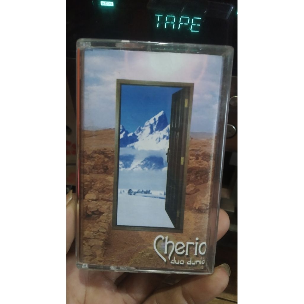 kaset pita cherio-dua dunia