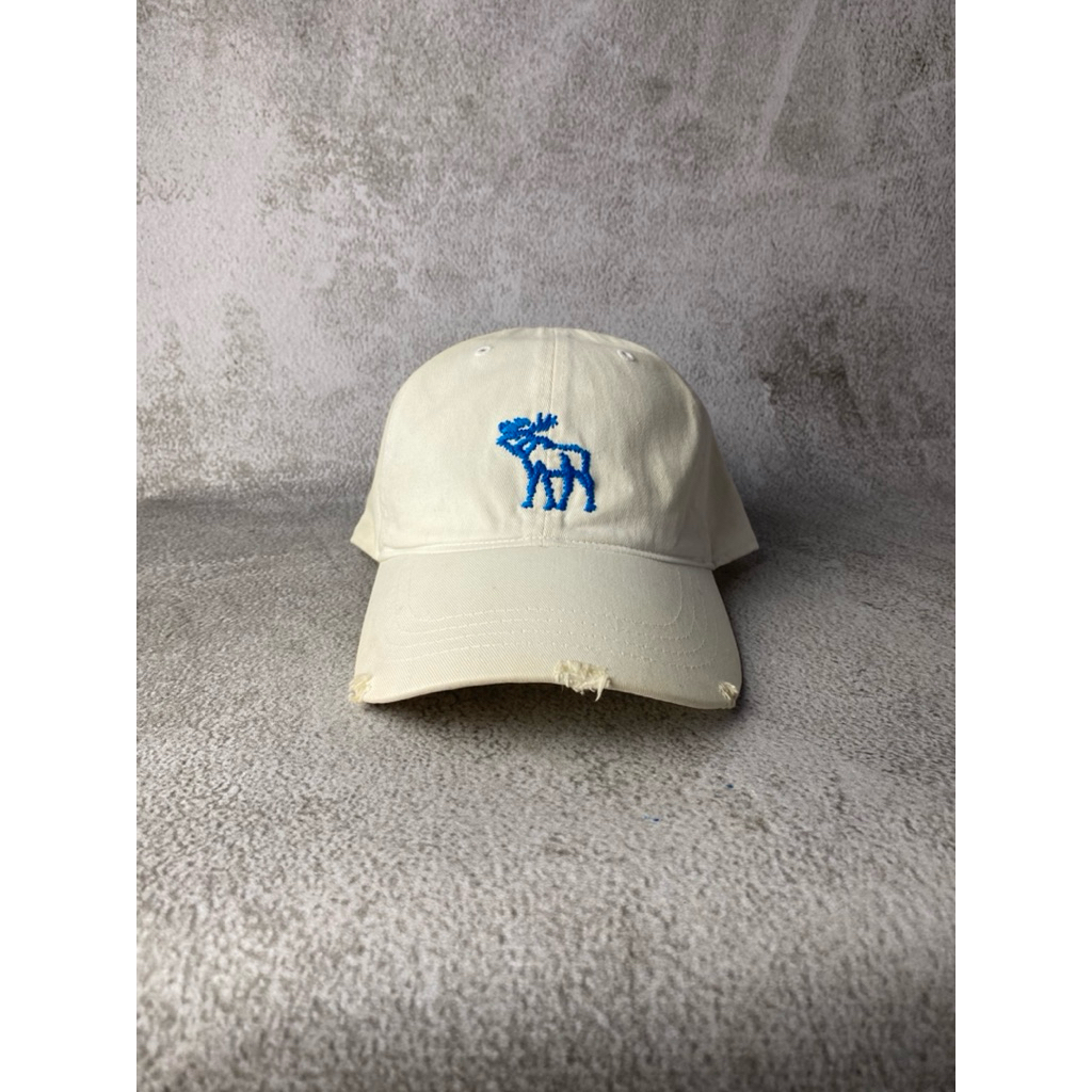 Topi Ripped Abercrombie broken white