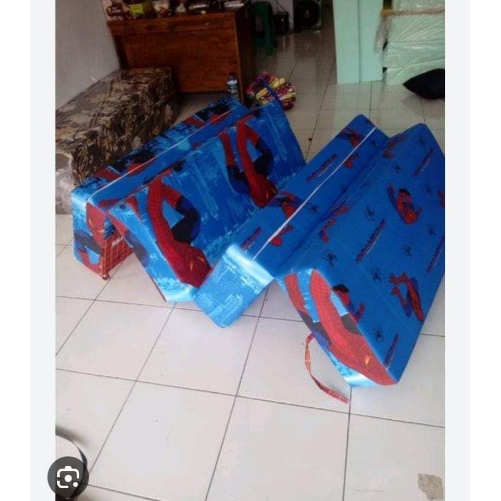 kasur lipat 4 inoac ukuran 200x90x5cm.