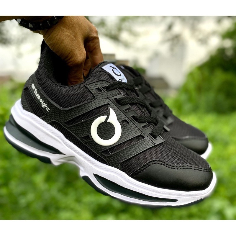 PROMO SEPATU RUNNING ORTUSEIGHT OUTDOOR SEKOLAH HITAM PUTIH SEPATU SEKOLAH ORTUSEIGHT