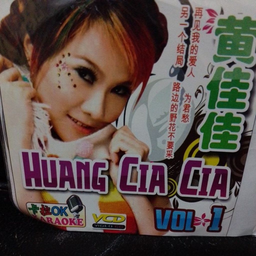 VCD versi Mandarin bisa berkaraoke bersama Huang Cia cia original