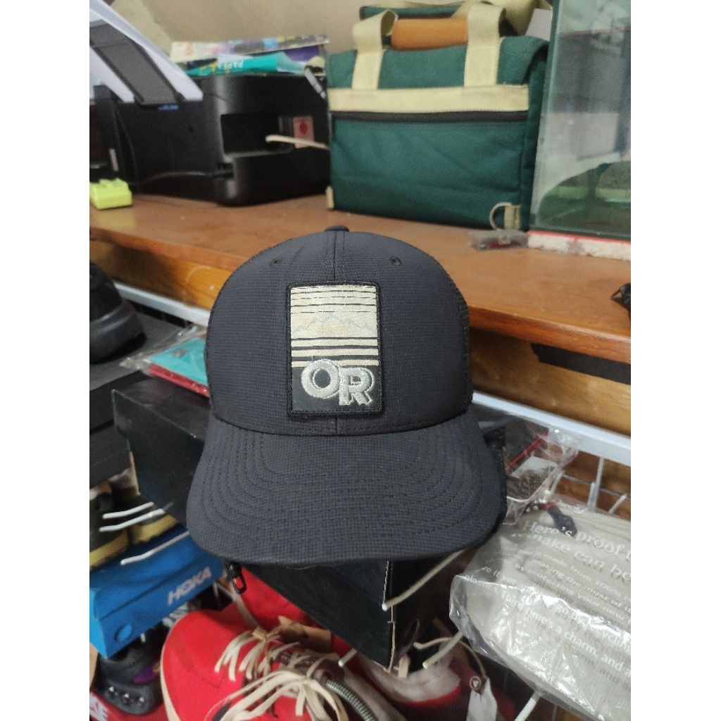 Topi trucker hat The Research Outdoor Terbaik