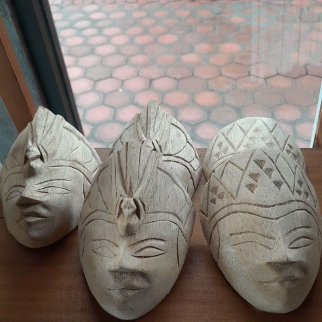 topeng kayu | media lukis | topeng