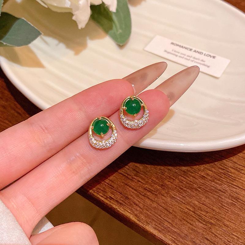 MOTEDIY - [810] Anting Batu Hijau Korean Style / Anting Titanium Wanita