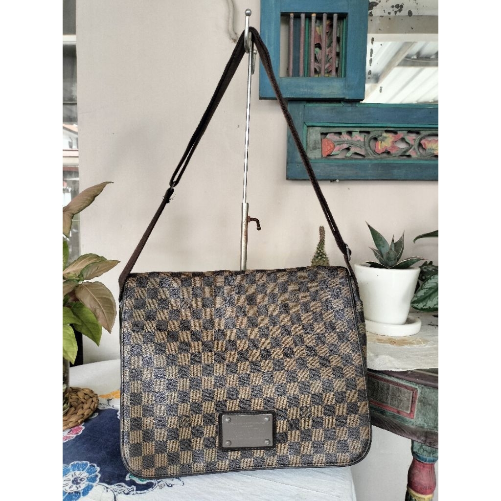 Tas Slempang co/ce LV