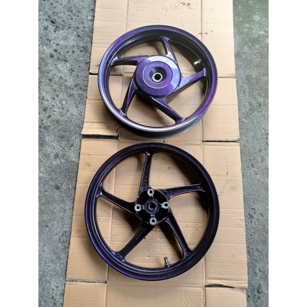 pelek velg racing depan belakang Honda beat karbu Vario karbu original.