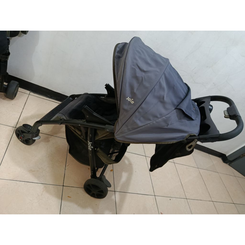 PRELOVED STROLLER JOIE