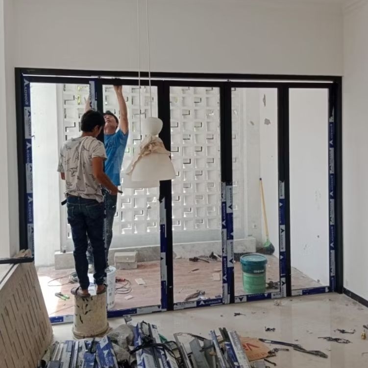 Pintu Lipat Aluminium Kaca