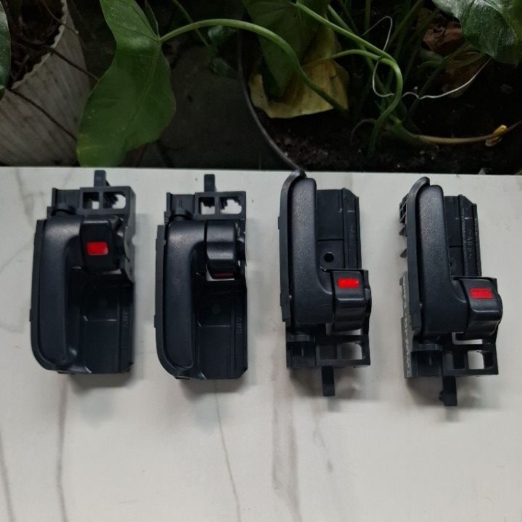 Handle dalam toyota ist.wish.hiace komputer