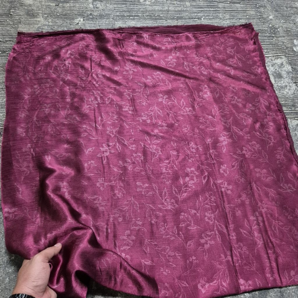 Kain Silk Embos Premium Motif - Kain Silk Embos Garment Motif - Harga Tertera 0,5 Meter