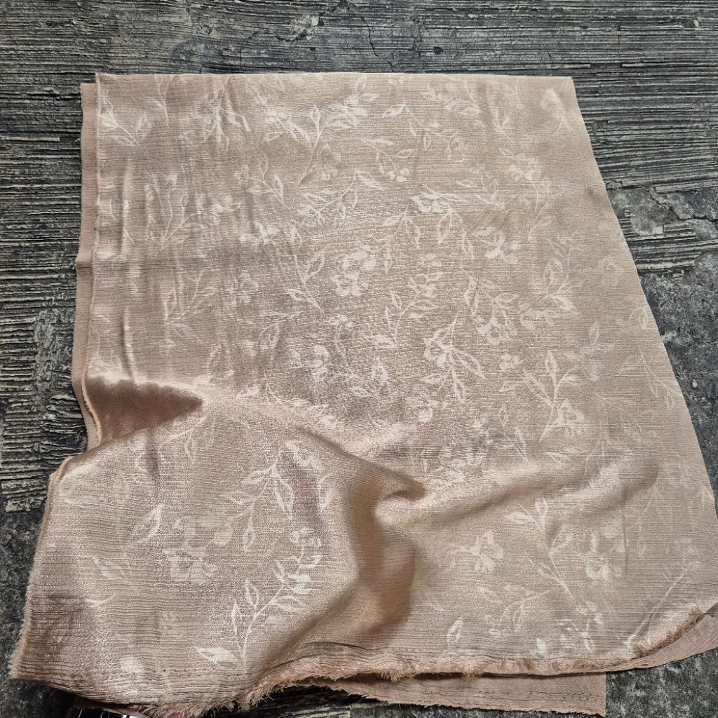 Kain Silk Embos Premium Motif - Kain Silk Embos Garment Motif - Harga Tertera 0,5 Meter