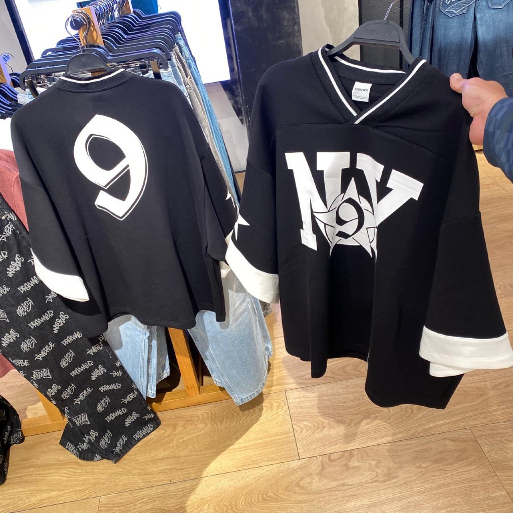 JASTIP. Tshirt Oversize Bershka (MAN)